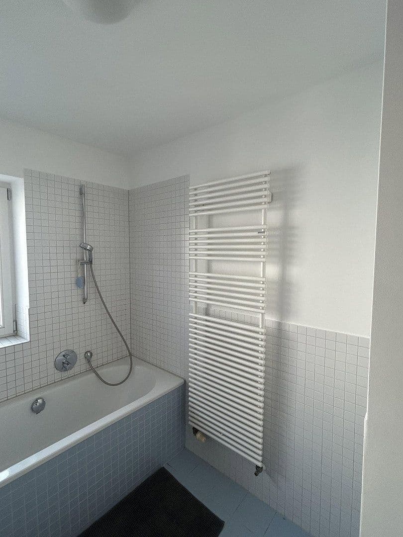 Prenájom bytu 2-izbový 72 m², Stuttgart, Bádensko-Wurttembersko Prenájom bytu 2-izbový 72 m², Stuttgart, Bádensko-Wurttembersko