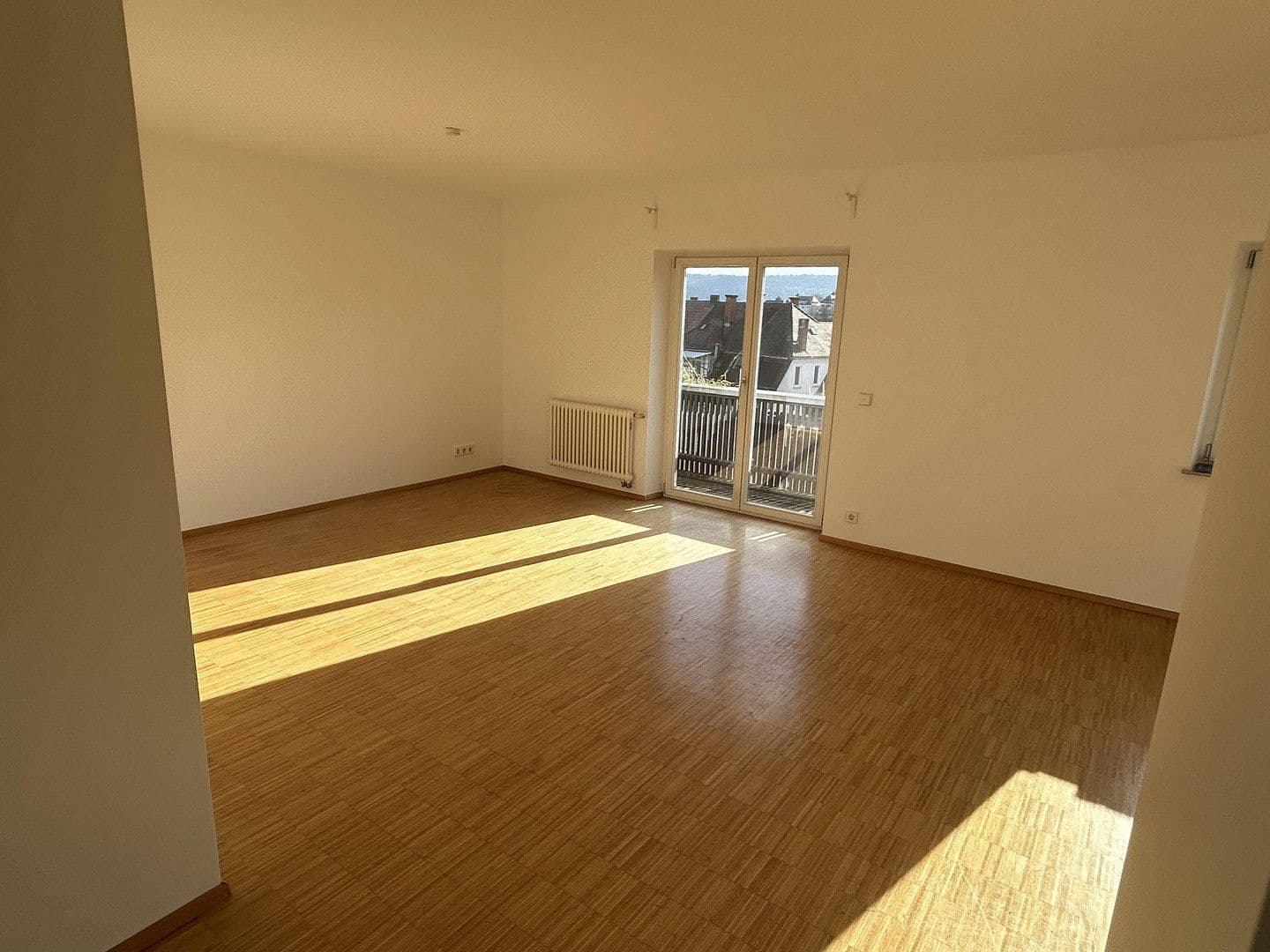 Prenájom bytu 2-izbový 72 m², Stuttgart, Bádensko-Wurttembersko Prenájom bytu 2-izbový 72 m², Stuttgart, Bádensko-Wurttembersko