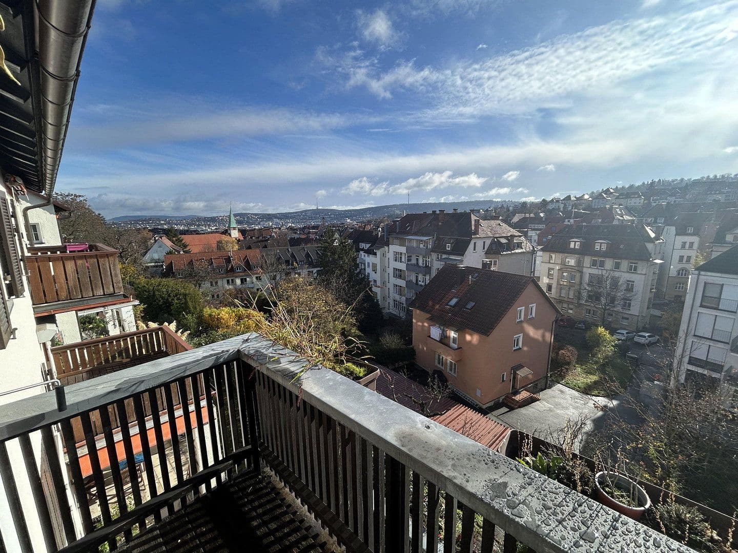 Prenájom bytu 2-izbový 72 m², Stuttgart, Bádensko-Wurttembersko Prenájom bytu 2-izbový 72 m², Stuttgart, Bádensko-Wurttembersko
