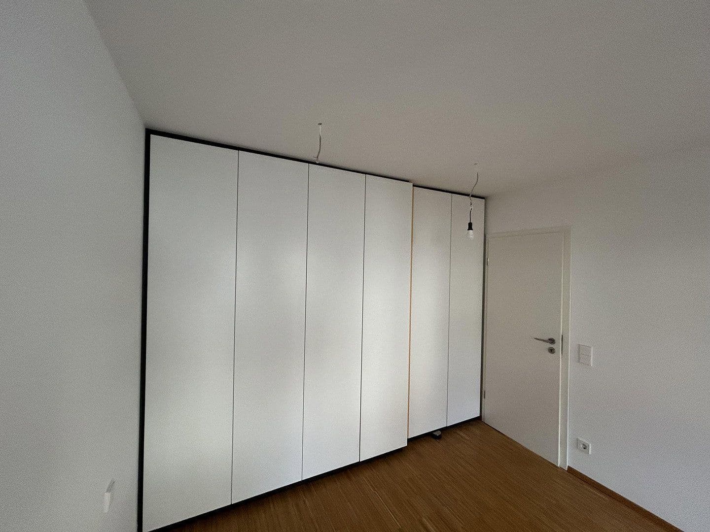 Prenájom bytu 2-izbový 72 m², Stuttgart, Bádensko-Wurttembersko Prenájom bytu 2-izbový 72 m², Stuttgart, Bádensko-Wurttembersko