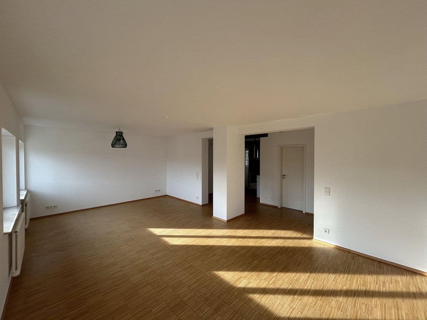 Prenájom bytu 2-izbový 72 m², Stuttgart, Bádensko-Wurttembersko Prenájom bytu 2-izbový 72 m², Stuttgart, Bádensko-Wurttembersko