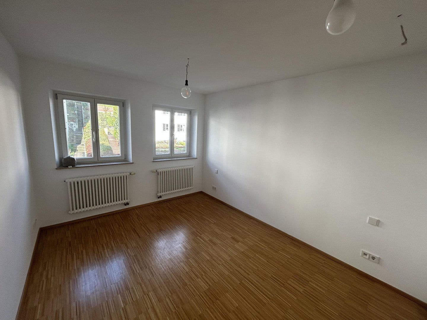 Prenájom bytu 2-izbový 72 m², Stuttgart, Bádensko-Wurttembersko Prenájom bytu 2-izbový 72 m², Stuttgart, Bádensko-Wurttembersko