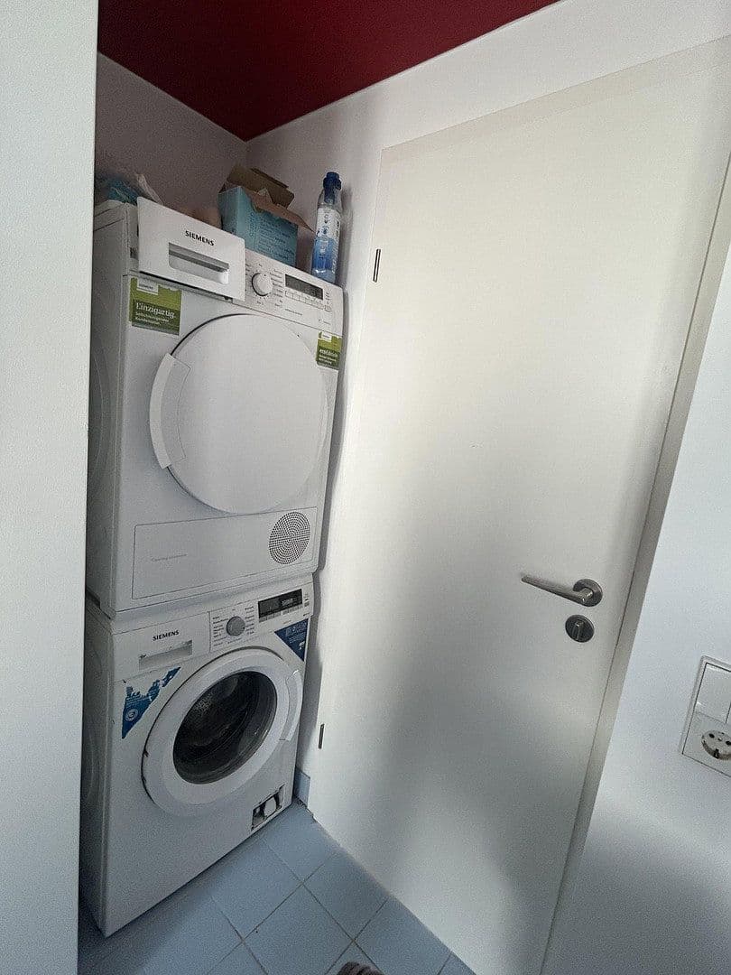 Prenájom bytu 2-izbový 72 m², Stuttgart, Bádensko-Wurttembersko Prenájom bytu 2-izbový 72 m², Stuttgart, Bádensko-Wurttembersko