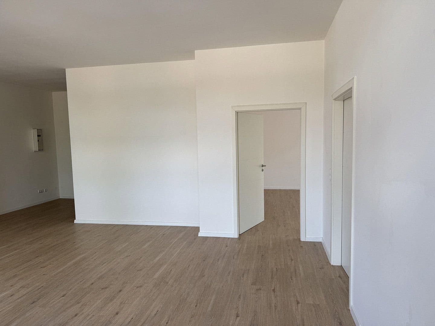 Prenájom bytu 3-izbový 88 m², Bergen, Dolné Sasko Prenájom bytu 3-izbový 88 m², Bergen, Dolné Sasko