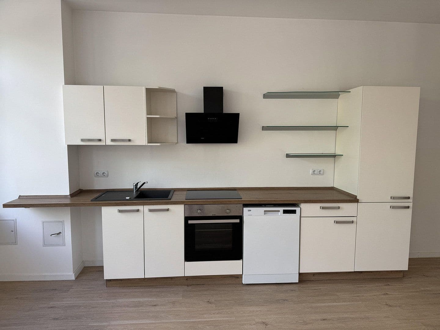 Prenájom bytu 3-izbový 88 m², Bergen, Dolné Sasko Prenájom bytu 3-izbový 88 m², Bergen, Dolné Sasko