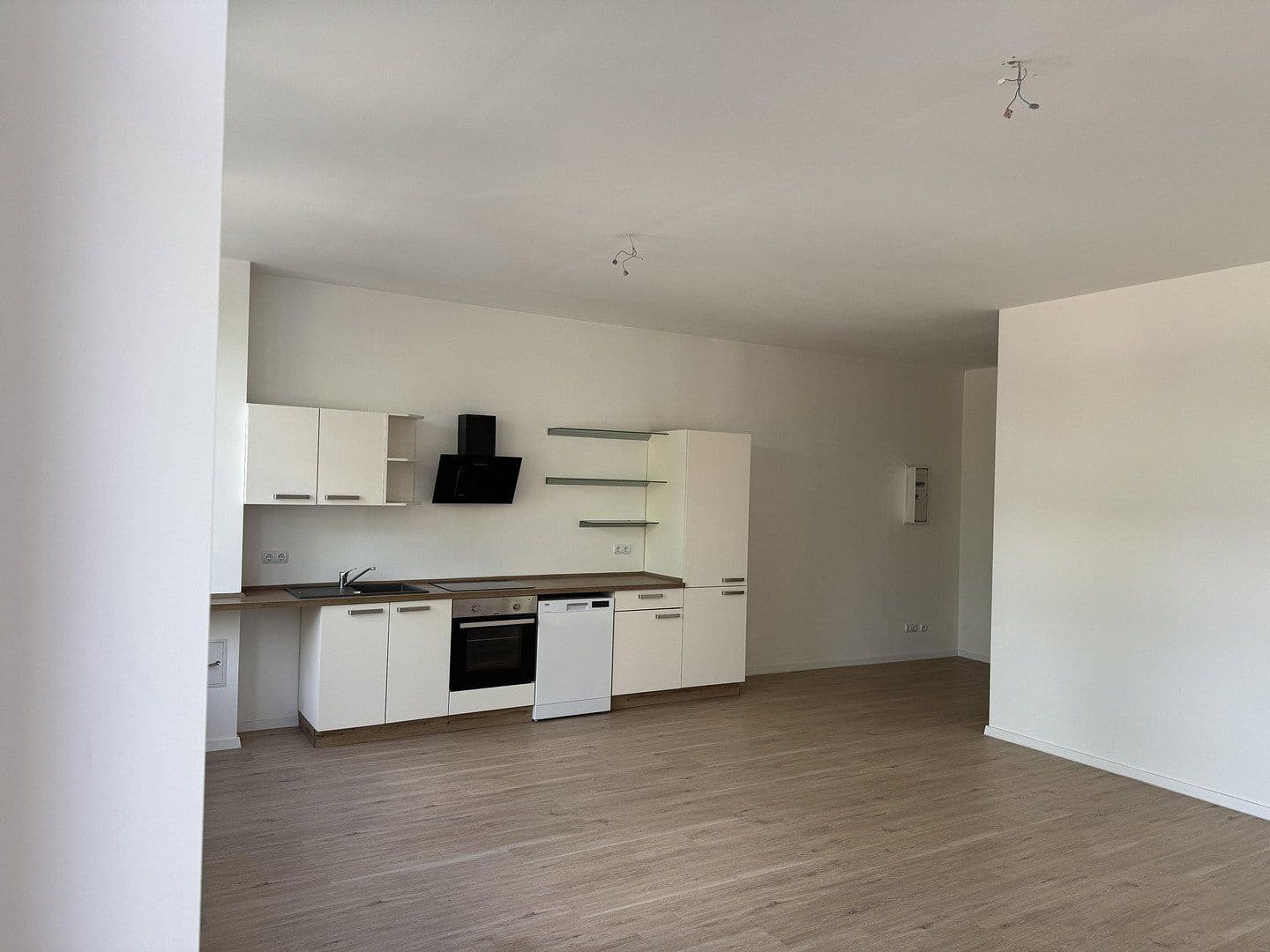 Prenájom bytu 3-izbový 88 m², Bergen, Dolné Sasko Prenájom bytu 3-izbový 88 m², Bergen, Dolné Sasko