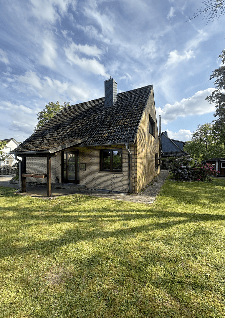 Predaj domu 142 m², pozemek 1.081 m², Jesteburg, Dolné Sasko Predaj domu 142 m², pozemek 1.081 m², Jesteburg, Dolné Sasko