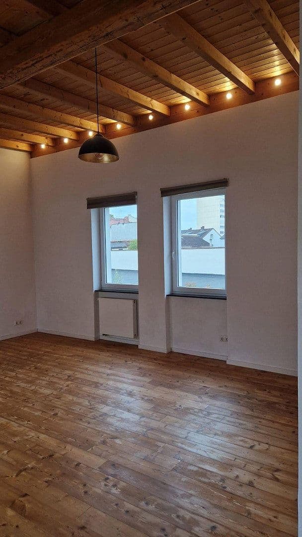 Prenájom domu 98 m², pozemek 150 m², Offenbach, Hesensko Prenájom domu 98 m², pozemek 150 m², Offenbach, Hesensko