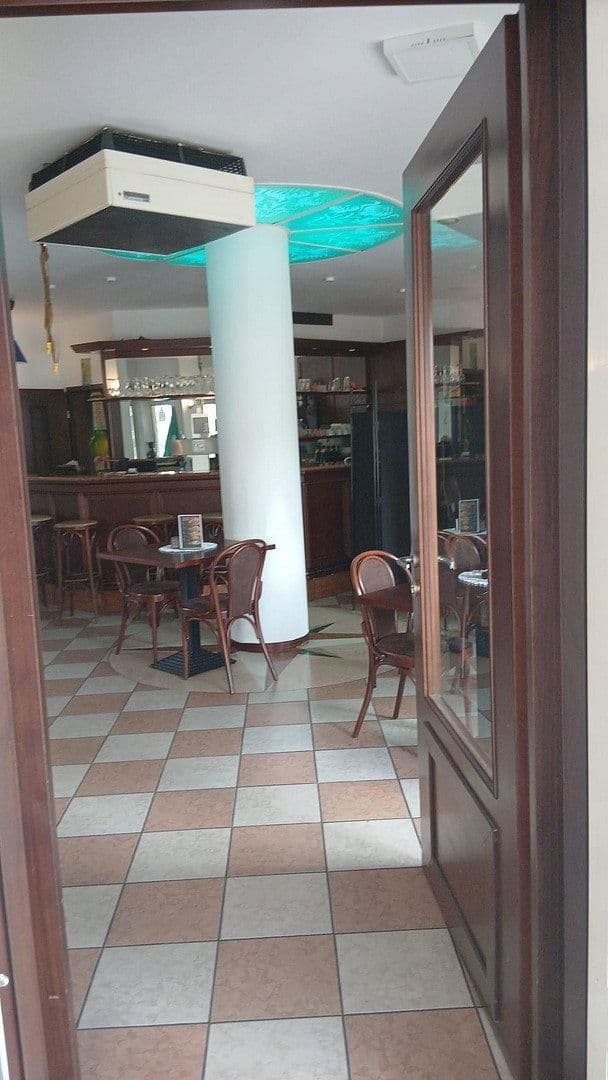 Prenájom nebytového priestoru 107 m², Löwensteinerstr.7, Obersulm, Bádensko-Wurttembersko Prenájom nebytového priestoru 107 m², Löwensteinerstr.7, Obersulm, Bádensko-Wurttembersko