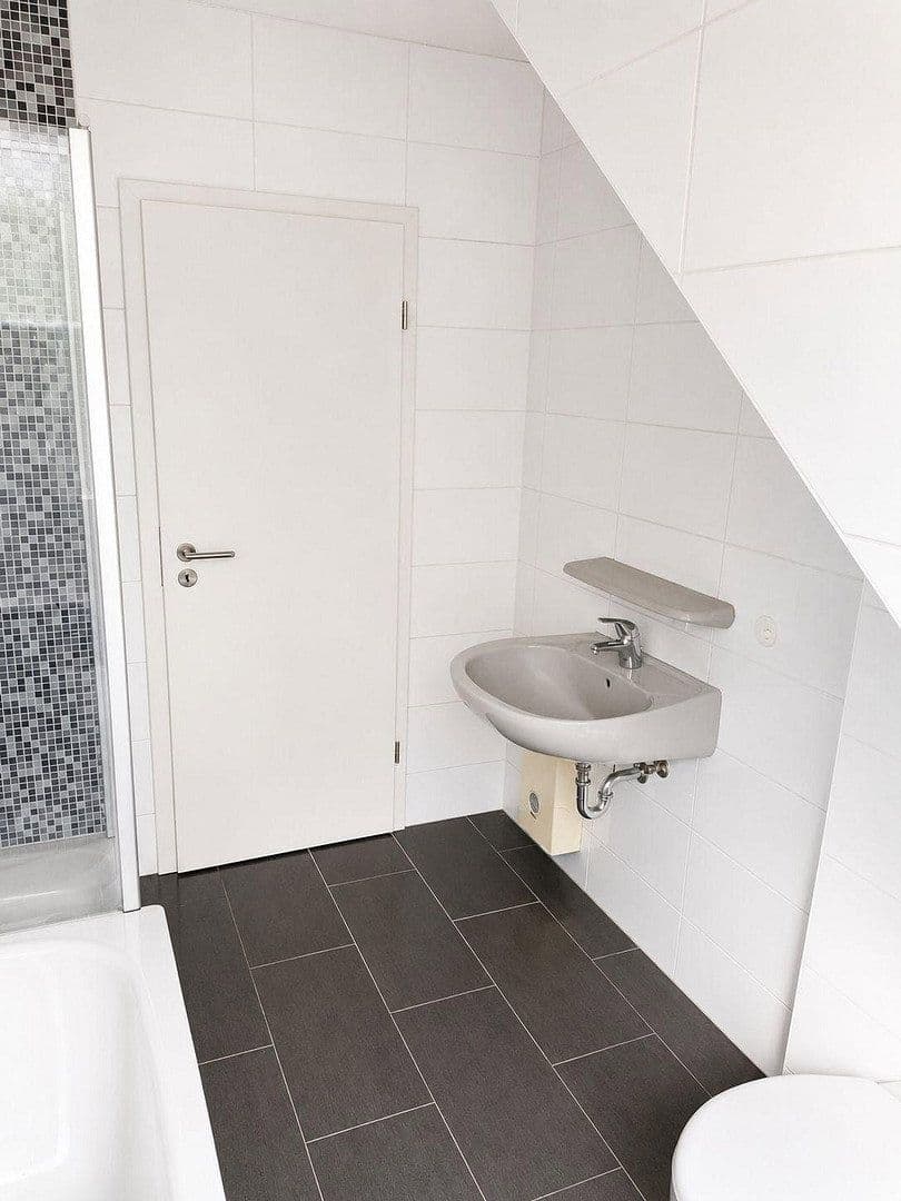 Prenájom bytu 4-izbový 74 m², Grasseler Straße 90, Braunschweig, Dolné Sasko Prenájom bytu 4-izbový 74 m², Grasseler Straße 90, Braunschweig, Dolné Sasko