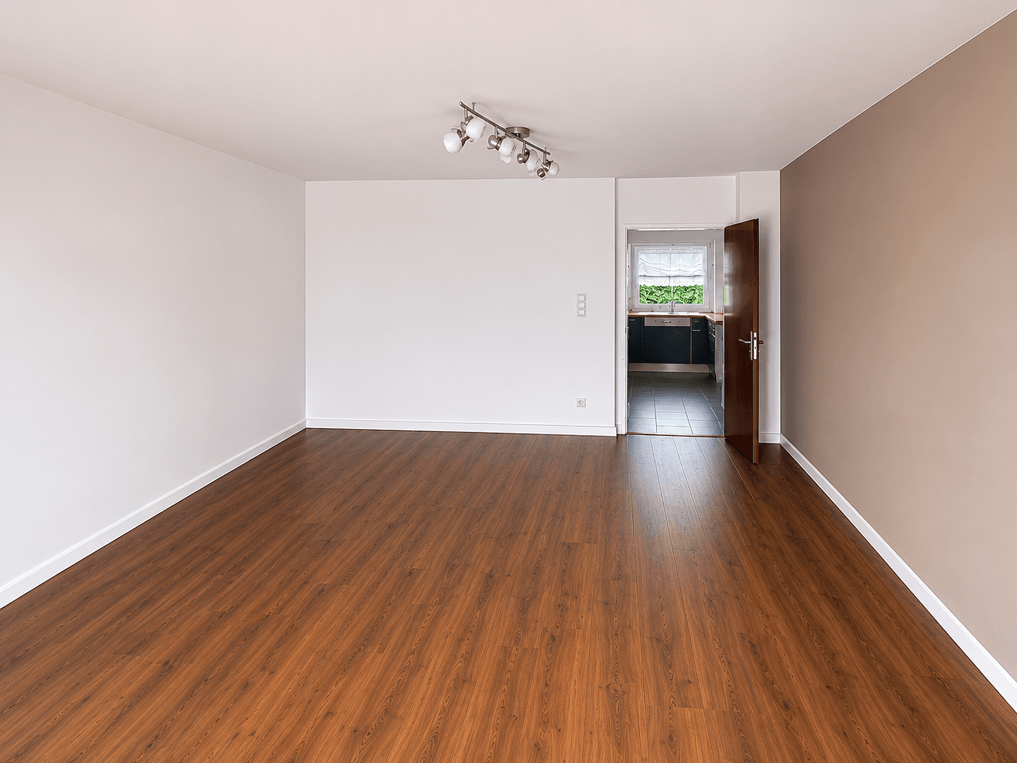 Predaj bytu 3-izbový 82 m², Nürnberg, Bavorsko Predaj bytu 3-izbový 82 m², Nürnberg, Bavorsko
