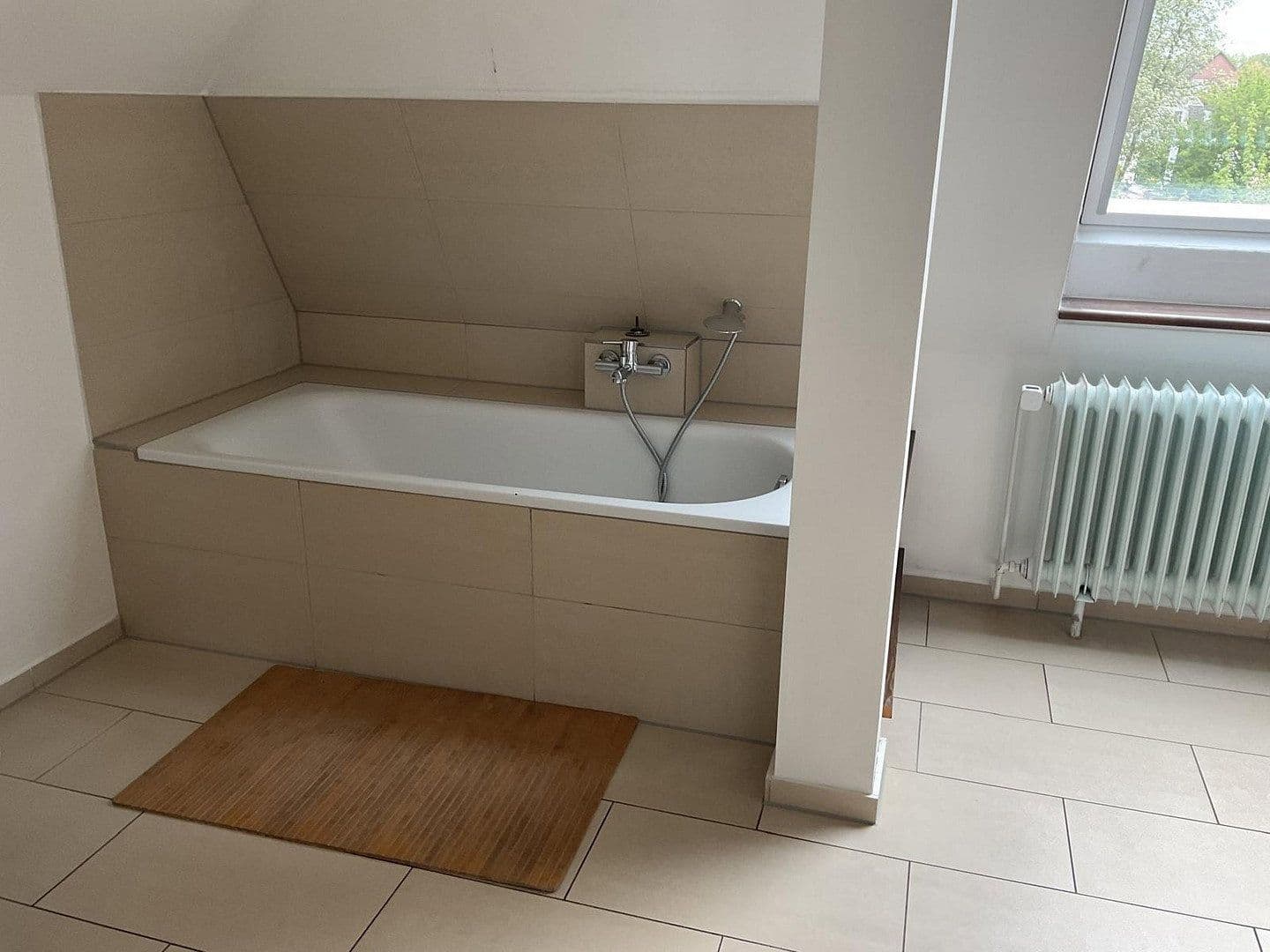 Predaj domu 380 m², pozemek 1.400 m², Bargfeld-Stegen, Šlezvicko-Holštajnsko Predaj domu 380 m², pozemek 1.400 m², Bargfeld-Stegen, Šlezvicko-Holštajnsko