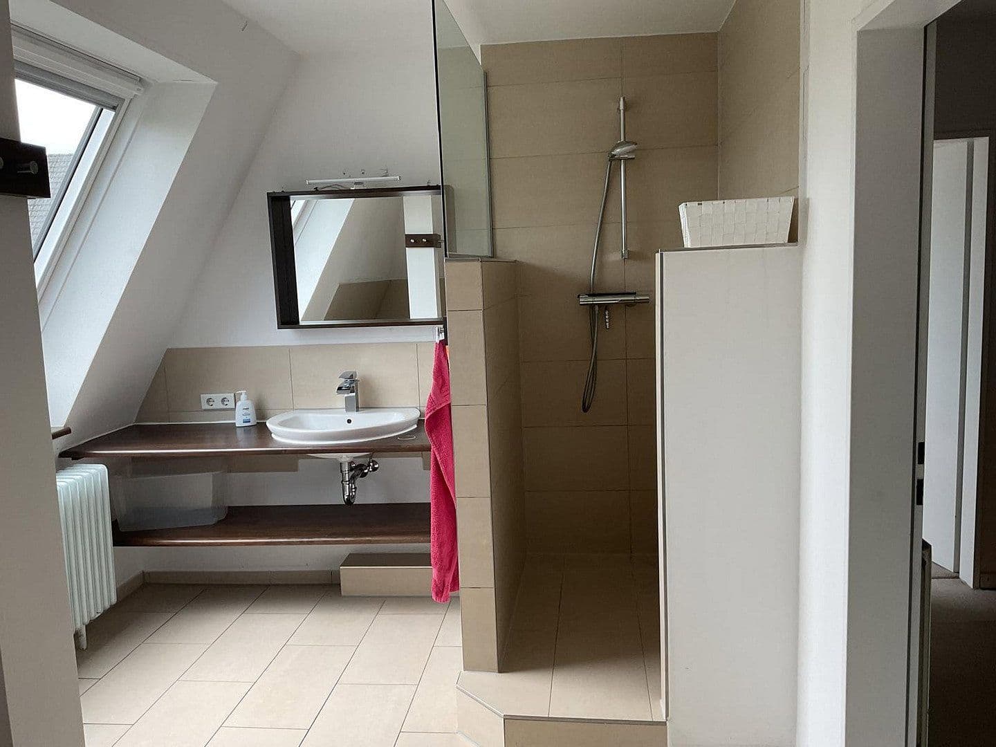 Predaj domu 380 m², pozemek 1.400 m², Bargfeld-Stegen, Šlezvicko-Holštajnsko Predaj domu 380 m², pozemek 1.400 m², Bargfeld-Stegen, Šlezvicko-Holštajnsko
