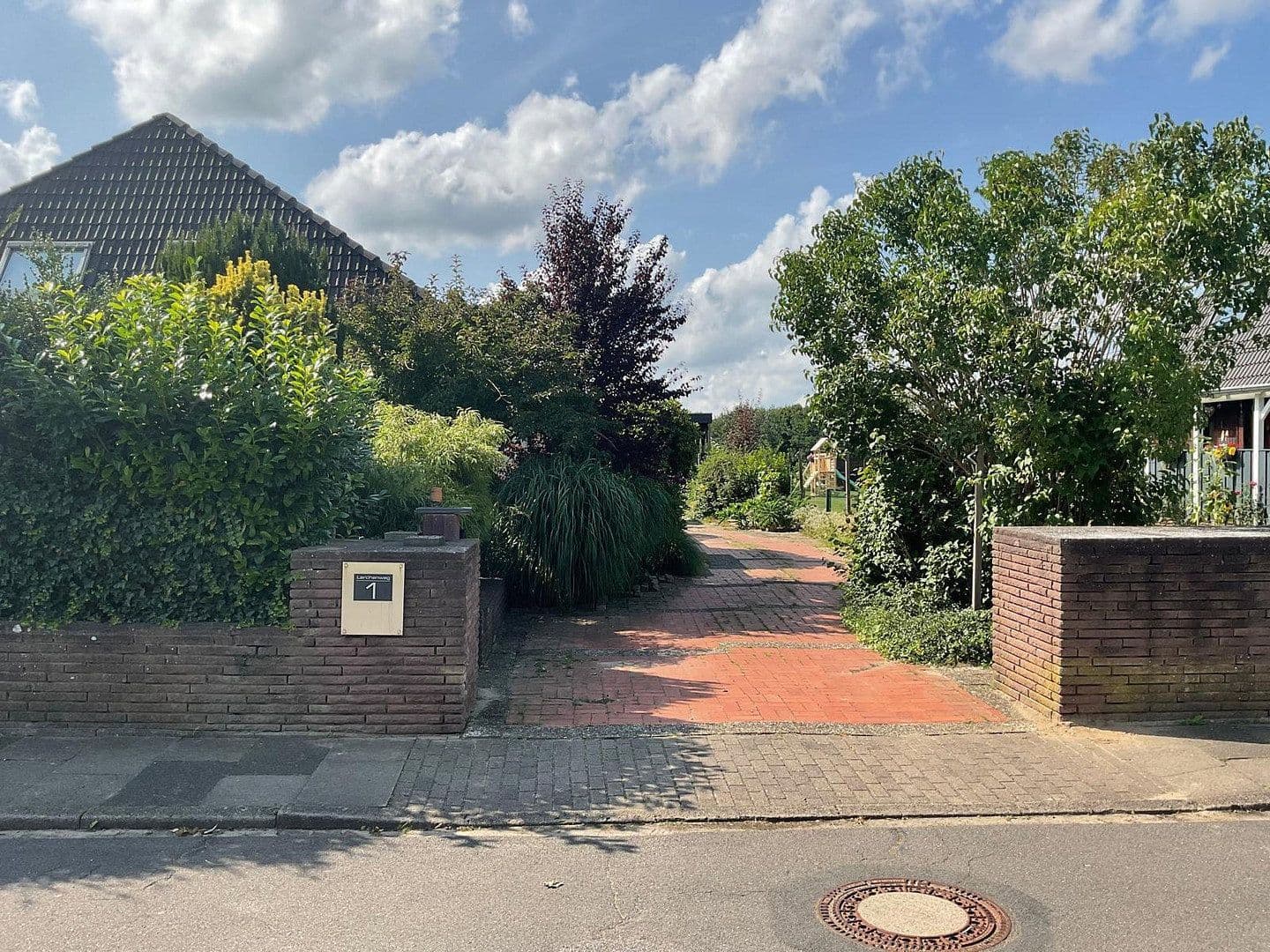 Predaj domu 380 m², pozemek 1.400 m², Bargfeld-Stegen, Šlezvicko-Holštajnsko Predaj domu 380 m², pozemek 1.400 m², Bargfeld-Stegen, Šlezvicko-Holštajnsko