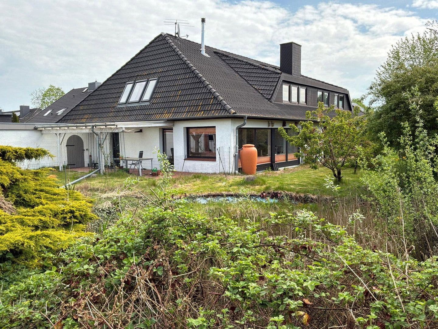 Predaj domu 380 m², pozemek 1.400 m², Bargfeld-Stegen, Šlezvicko-Holštajnsko Predaj domu 380 m², pozemek 1.400 m², Bargfeld-Stegen, Šlezvicko-Holštajnsko