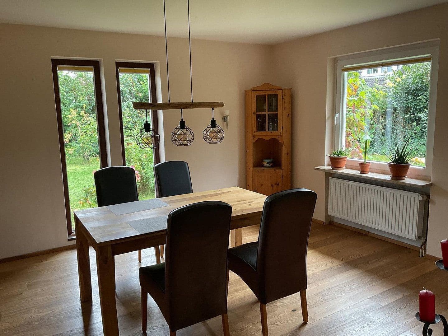 Predaj domu 380 m², pozemek 1.400 m², Bargfeld-Stegen, Šlezvicko-Holštajnsko Predaj domu 380 m², pozemek 1.400 m², Bargfeld-Stegen, Šlezvicko-Holštajnsko