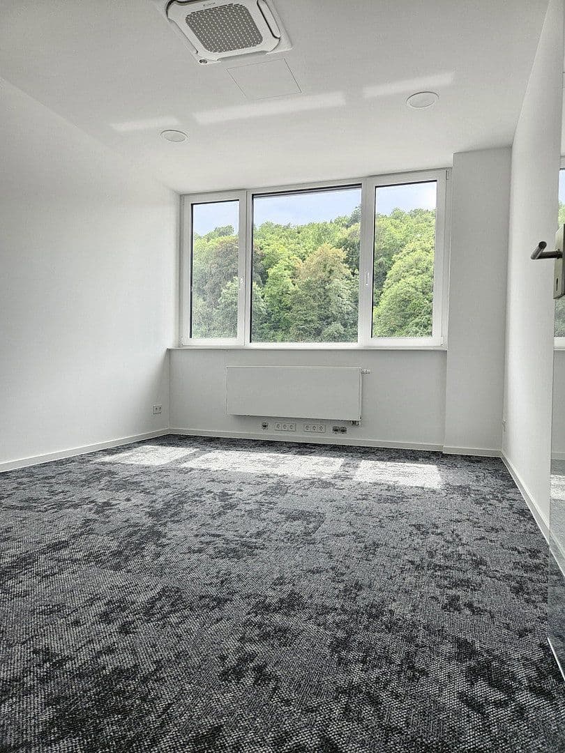 Prenájom kancelárie 230 m², Stuttgart-Wangen, Bádensko-Wurttembersko Prenájom kancelárie 230 m², Stuttgart-Wangen, Bádensko-Wurttembersko