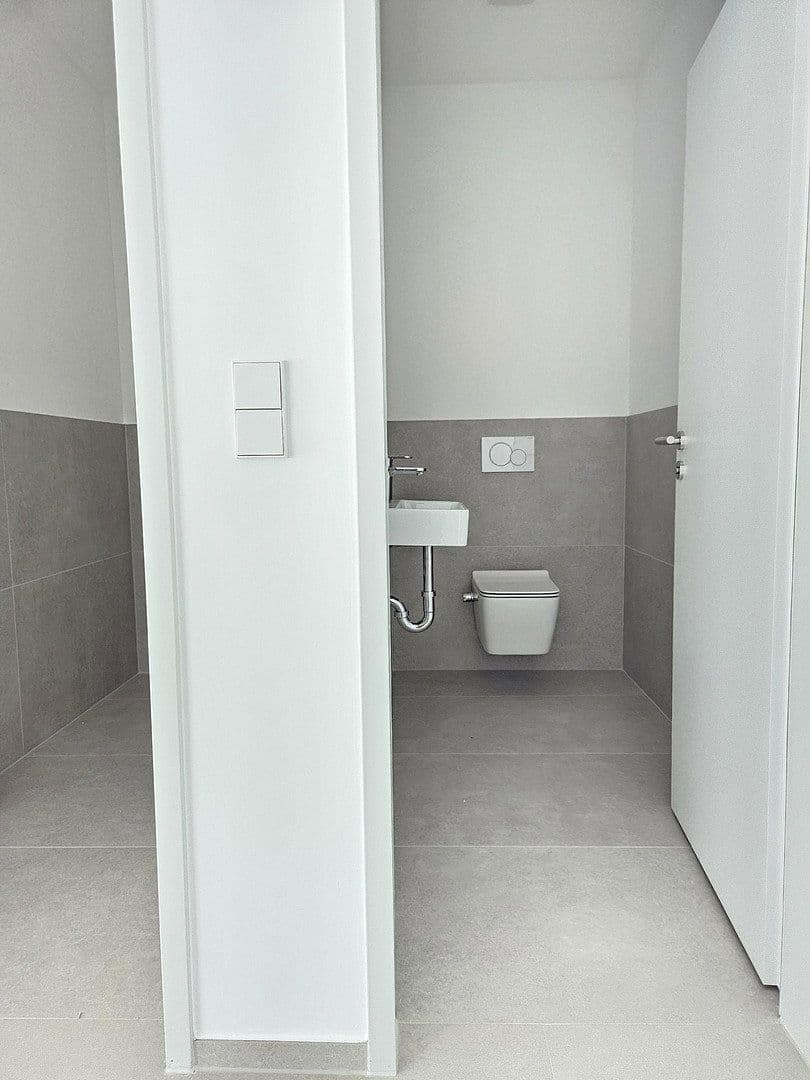 Prenájom kancelárie 230 m², Stuttgart-Wangen, Bádensko-Wurttembersko Prenájom kancelárie 230 m², Stuttgart-Wangen, Bádensko-Wurttembersko