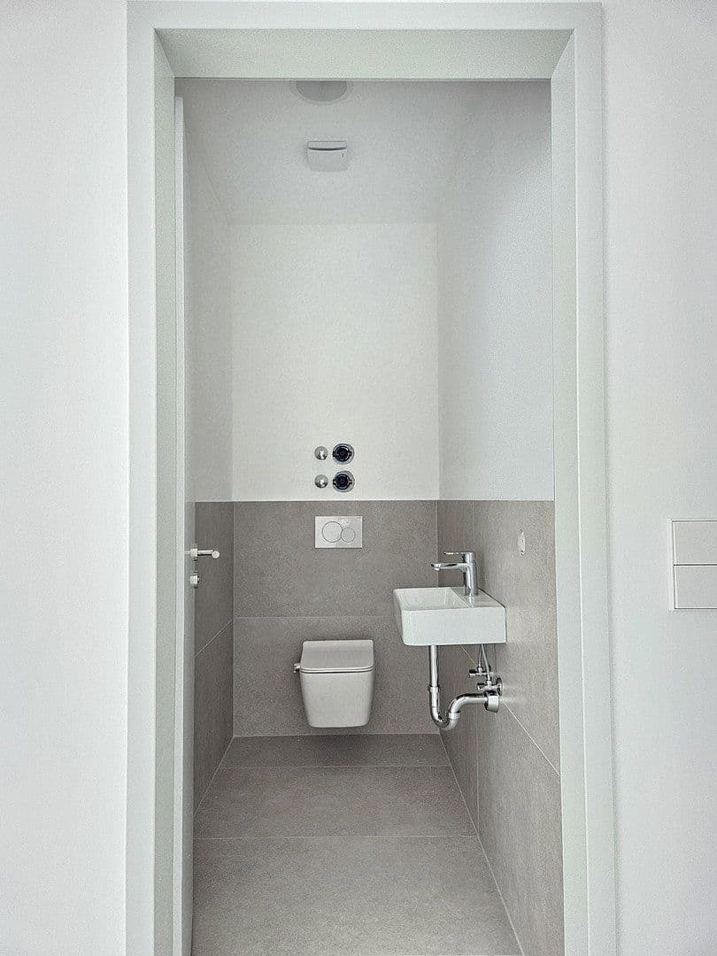 Prenájom kancelárie 230 m², Stuttgart-Wangen, Bádensko-Wurttembersko Prenájom kancelárie 230 m², Stuttgart-Wangen, Bádensko-Wurttembersko