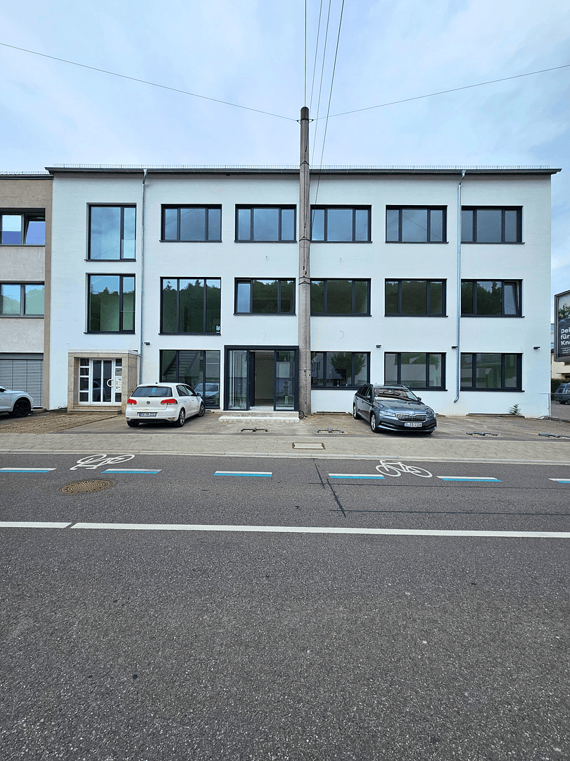 Prenájom bytu 4-izbový 110 m², Stuttgart-Wangen, Bádensko-Wurttembersko Prenájom bytu 4-izbový 110 m², Stuttgart-Wangen, Bádensko-Wurttembersko