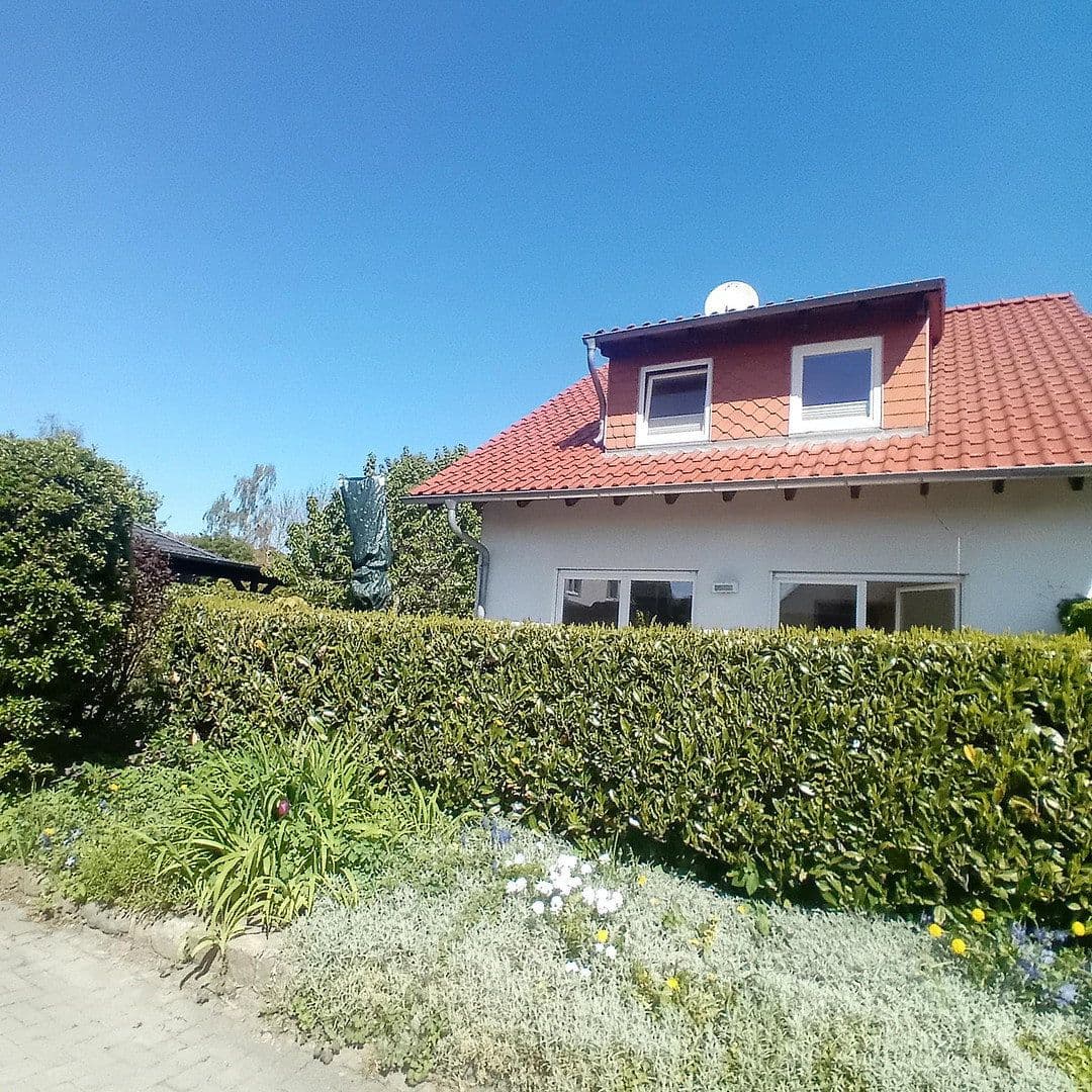 Predaj domu 120 m², pozemek 365 m², Kröpelin, Meklenbursko-Predpomoransko Predaj domu 120 m², pozemek 365 m², Kröpelin, Meklenbursko-Predpomoransko