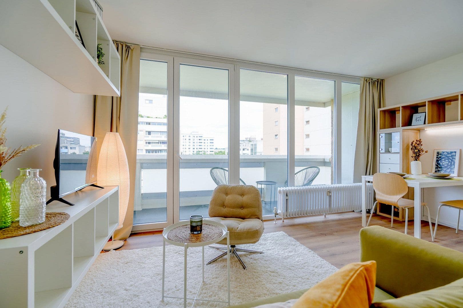 Prenájom bytu 1-izbový 34 m², Sigmund-Freud-Straße 105, Frankfurt, Hesensko Prenájom bytu 1-izbový 34 m², Sigmund-Freud-Straße 105, Frankfurt, Hesensko