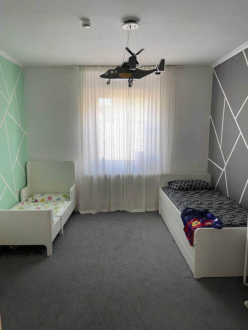 Prenájom bytu 4-izbový 90 m², Bohmter Straße 54, Osnabrück, Dolné Sasko Prenájom bytu 4-izbový 90 m², Bohmter Straße 54, Osnabrück, Dolné Sasko