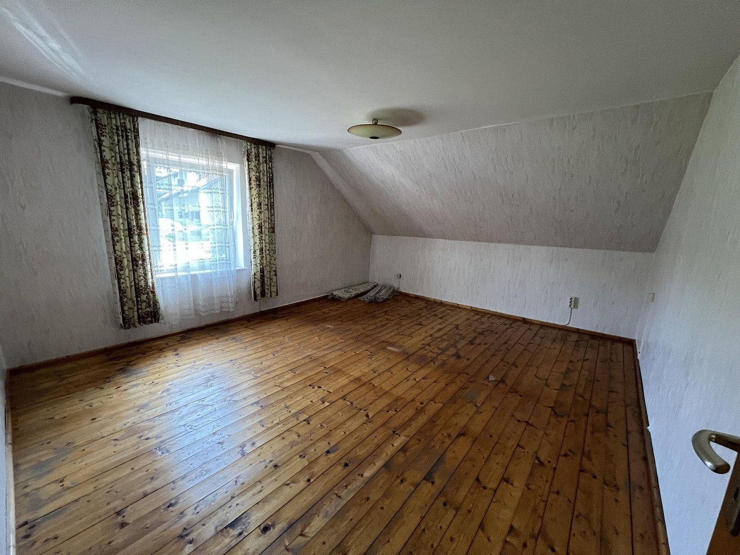 Predaj domu 211 m², pozemek 979 m², Durheimerstraße 1, Fürstenzell, Bavorsko Predaj domu 211 m², pozemek 979 m², Durheimerstraße 1, Fürstenzell, Bavorsko