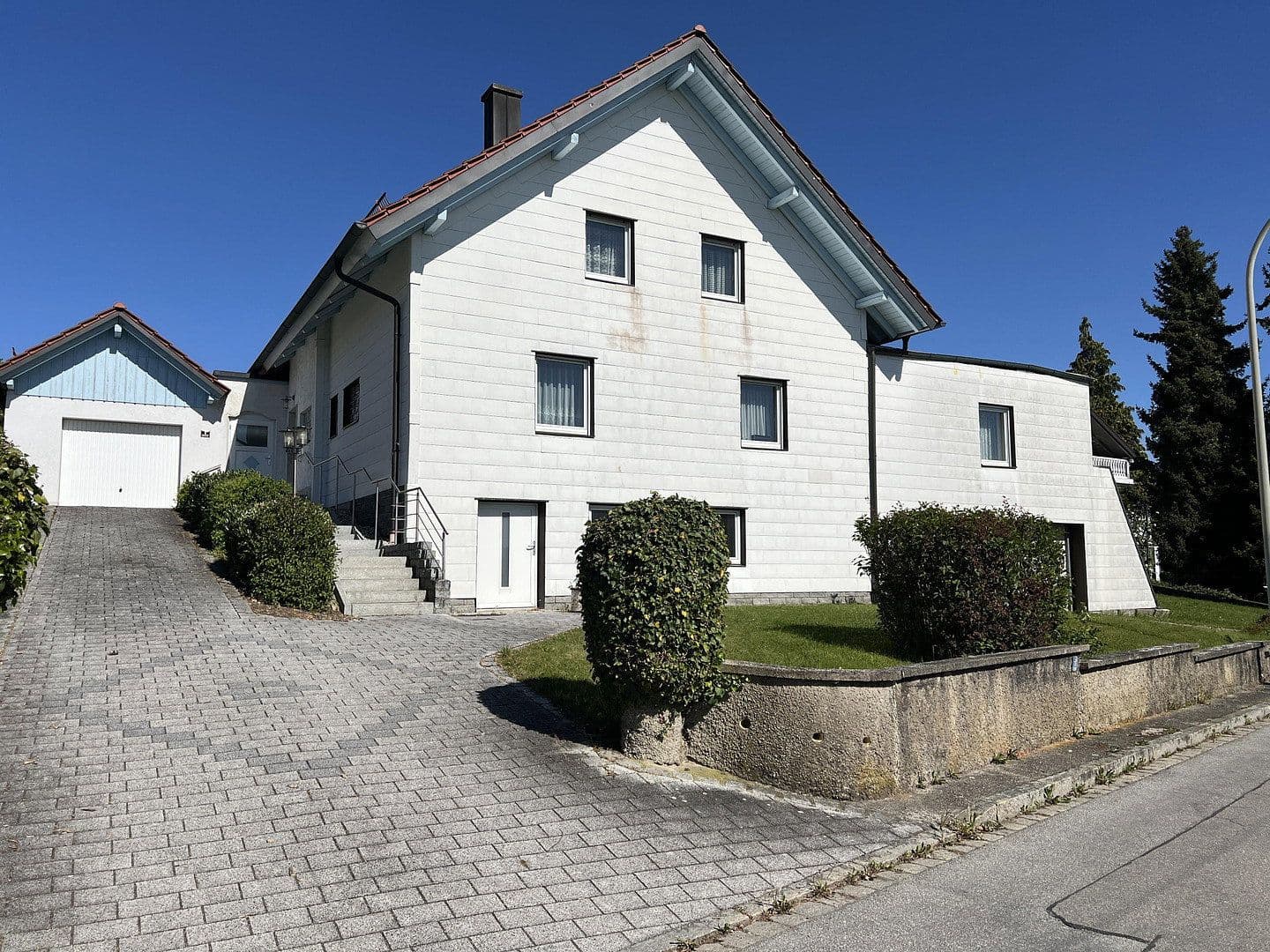 Predaj domu 211 m², pozemek 979 m², Durheimerstraße 1, Fürstenzell, Bavorsko Predaj domu 211 m², pozemek 979 m², Durheimerstraße 1, Fürstenzell, Bavorsko