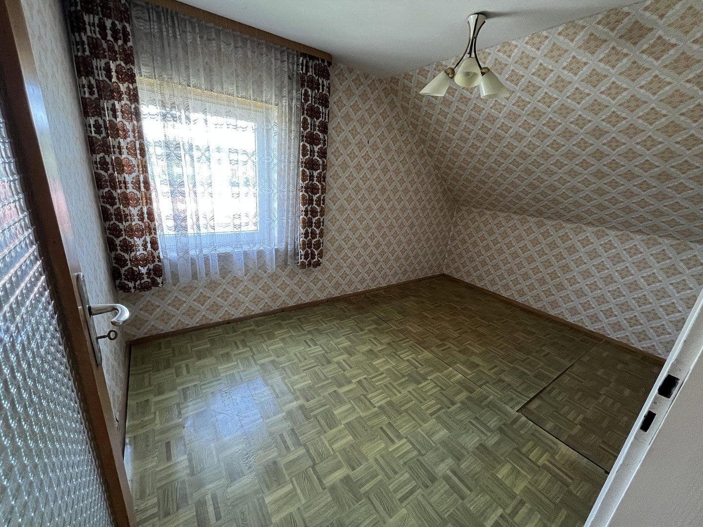 Predaj domu 211 m², pozemek 979 m², Durheimerstraße 1, Fürstenzell, Bavorsko Predaj domu 211 m², pozemek 979 m², Durheimerstraße 1, Fürstenzell, Bavorsko