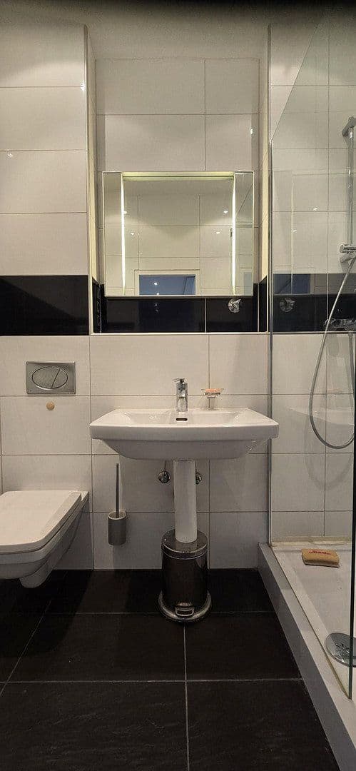 Predaj bytu 2-izbový 78 m², Schlieperstraße 70, Berlin, Berlín Predaj bytu 2-izbový 78 m², Schlieperstraße 70, Berlin, Berlín