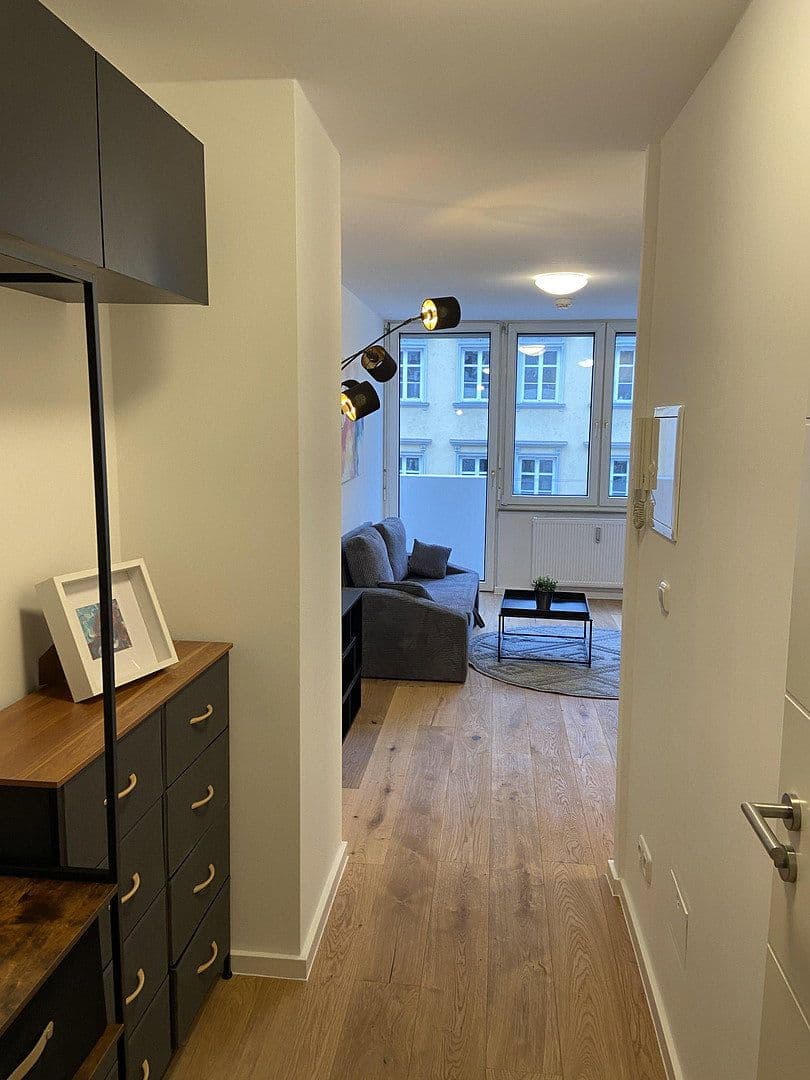 Prenájom bytu 1-izbový 22 m², Türkenstraße 80, München, Bavorsko Prenájom bytu 1-izbový 22 m², Türkenstraße 80, München, Bavorsko