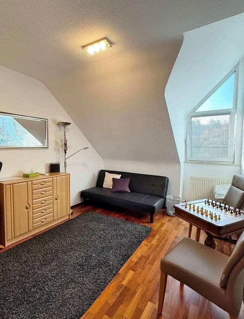 Predaj domu 128 m², pozemek 193 m², Weinheim, Bádensko-Wurttembersko Predaj domu 128 m², pozemek 193 m², Weinheim, Bádensko-Wurttembersko