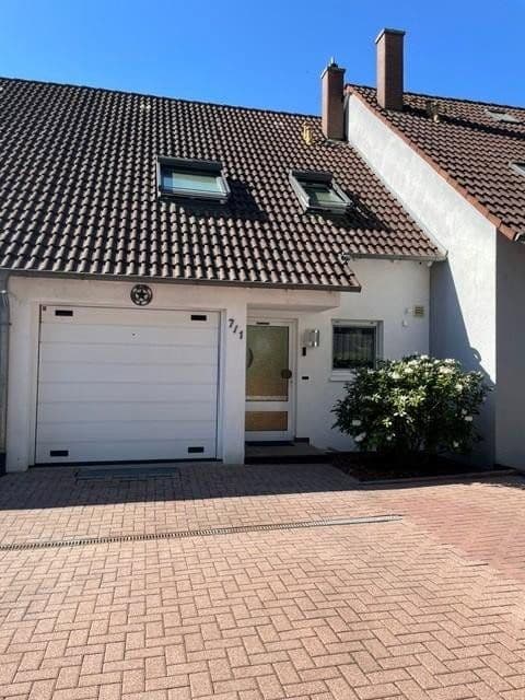 Predaj domu 128 m², pozemek 193 m², Weinheim, Bádensko-Wurttembersko Predaj domu 128 m², pozemek 193 m², Weinheim, Bádensko-Wurttembersko