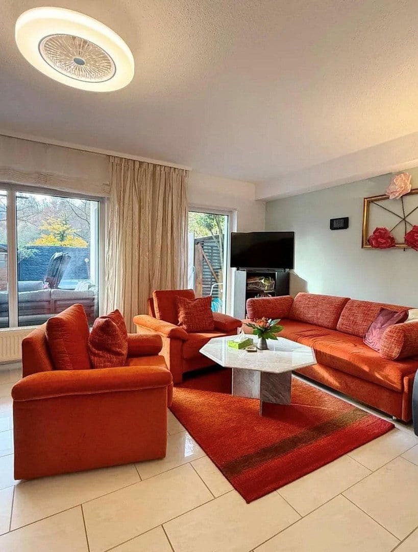 Predaj domu 128 m², pozemek 193 m², Weinheim, Bádensko-Wurttembersko Predaj domu 128 m², pozemek 193 m², Weinheim, Bádensko-Wurttembersko
