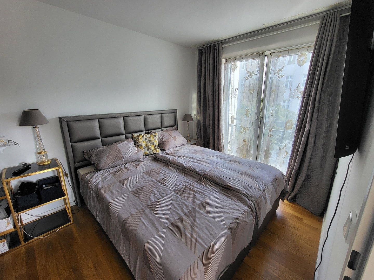 Predaj bytu 2-izbový 63 m², Berlin, Berlín Predaj bytu 2-izbový 63 m², Berlin, Berlín