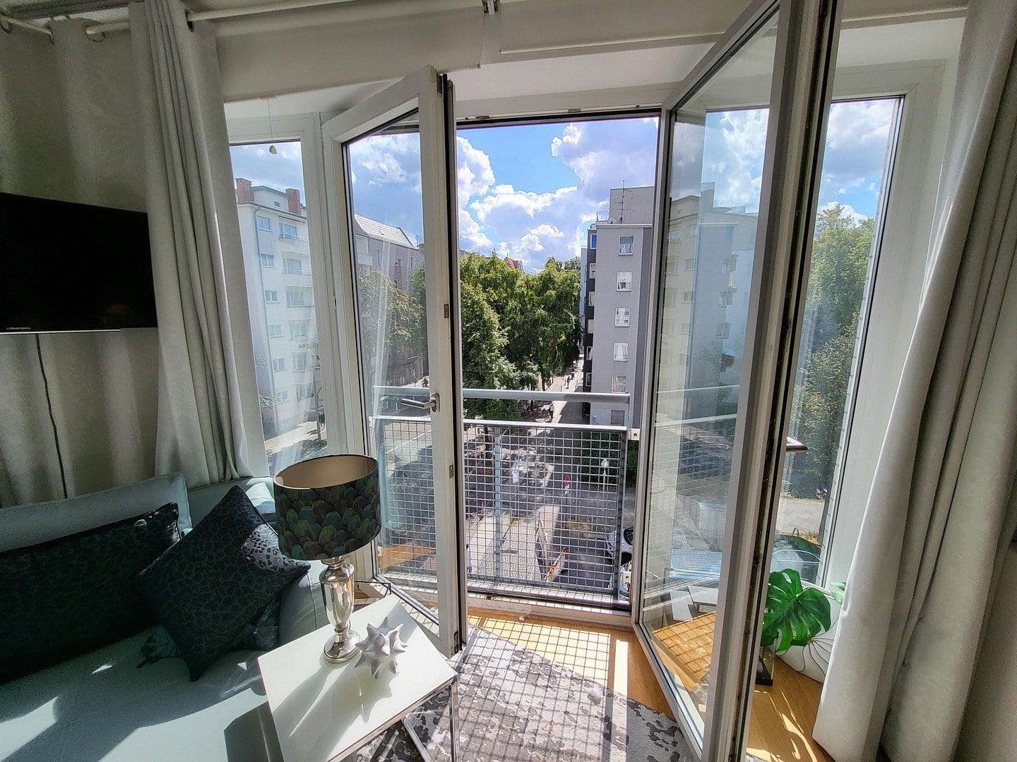 Predaj bytu 2-izbový 63 m², Berlin, Berlín Predaj bytu 2-izbový 63 m², Berlin, Berlín