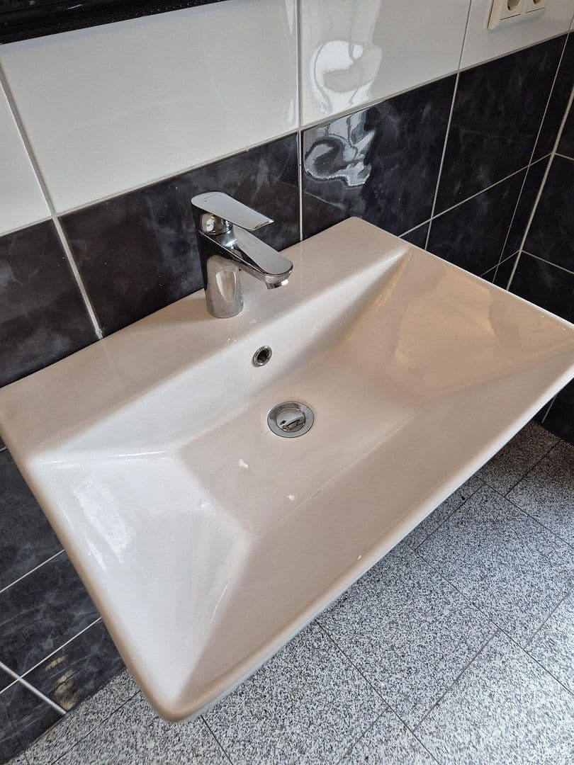 Prenájom bytu 2-izbový 52 m², Friedrich-Engels-Str. 37, Fürstenwalde/Spree, Brandenbursko Prenájom bytu 2-izbový 52 m², Friedrich-Engels-Str. 37, Fürstenwalde/Spree, Brandenbursko
