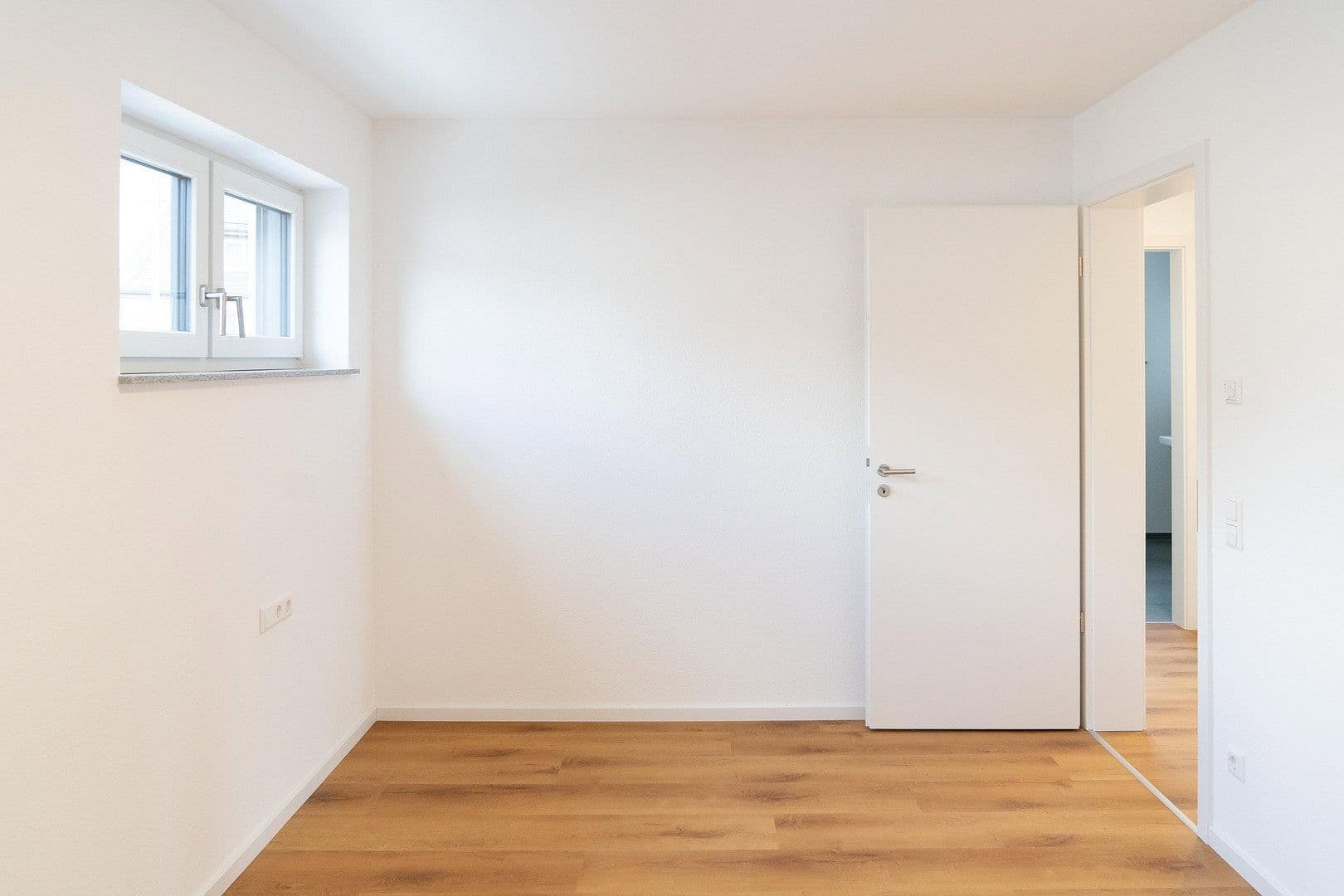 Prenájom bytu 3-izbový 101 m², Dietenheim, Bádensko-Wurttembersko Prenájom bytu 3-izbový 101 m², Dietenheim, Bádensko-Wurttembersko