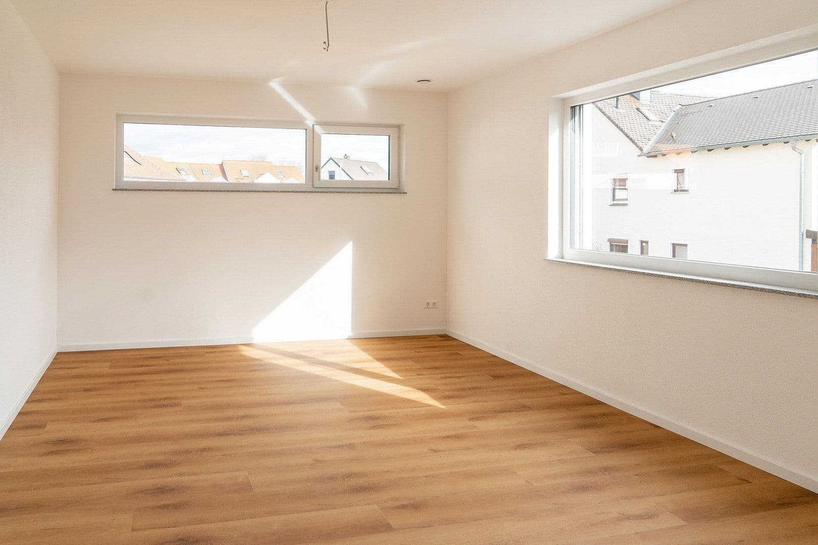 Prenájom bytu 3-izbový 101 m², Dietenheim, Bádensko-Wurttembersko Prenájom bytu 3-izbový 101 m², Dietenheim, Bádensko-Wurttembersko