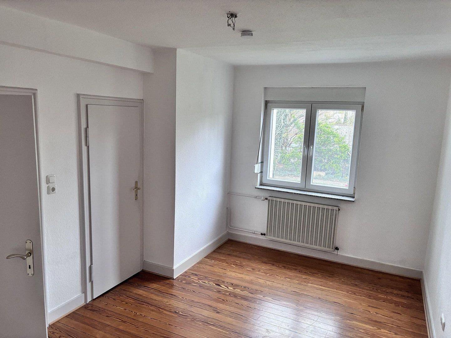 Predaj domu 134 m², pozemek 721 m², Ludwigshafen am Rhein, Porýnie-Falcko Predaj domu 134 m², pozemek 721 m², Ludwigshafen am Rhein, Porýnie-Falcko
