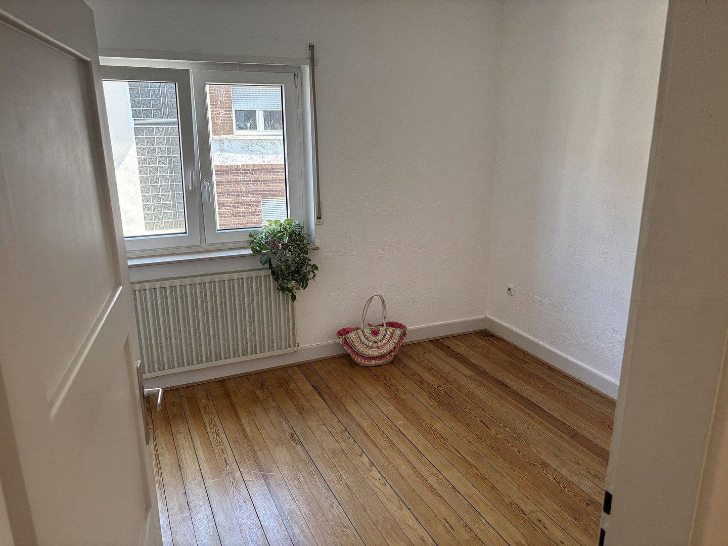 Predaj domu 134 m², pozemek 721 m², Ludwigshafen am Rhein, Porýnie-Falcko Predaj domu 134 m², pozemek 721 m², Ludwigshafen am Rhein, Porýnie-Falcko