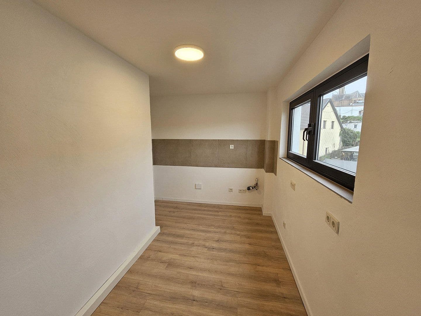 Prenájom bytu 3-izbový 62 m², Brückenstraße 26, Schiffweiler, Sársko Prenájom bytu 3-izbový 62 m², Brückenstraße 26, Schiffweiler, Sársko
