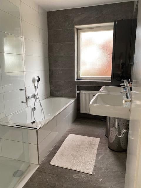 Predaj domu 253 m², pozemek 677 m², Mühlacker, Bádensko-Wurttembersko Predaj domu 253 m², pozemek 677 m², Mühlacker, Bádensko-Wurttembersko