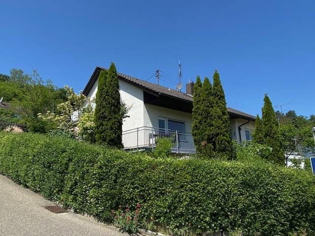 Predaj domu 253 m², pozemek 677 m², Mühlacker, Bádensko-Wurttembersko Predaj domu 253 m², pozemek 677 m², Mühlacker, Bádensko-Wurttembersko