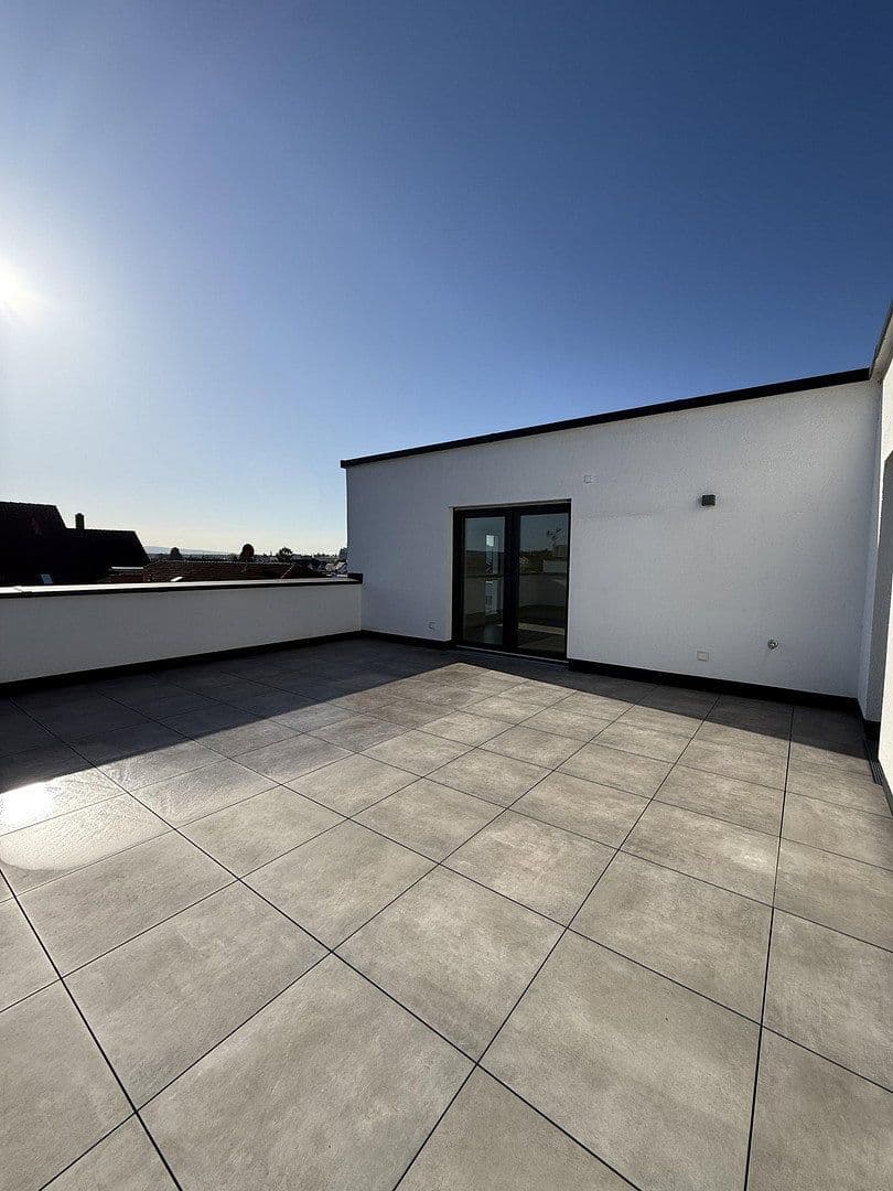 Prenájom bytu 5-izbový 134 m², Würzburger Straße 37, Erlensee, Hesensko Prenájom bytu 5-izbový 134 m², Würzburger Straße 37, Erlensee, Hesensko
