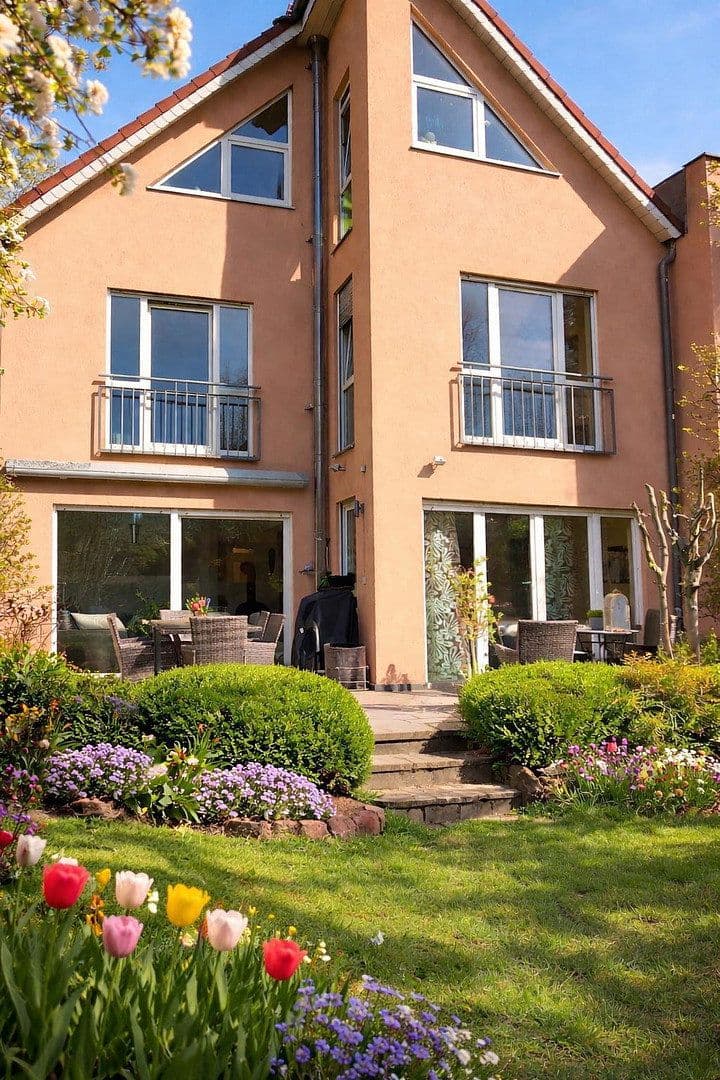 Predaj domu 155 m², pozemek 208 m², Groß-Zimmern, Hesensko Predaj domu 155 m², pozemek 208 m², Groß-Zimmern, Hesensko