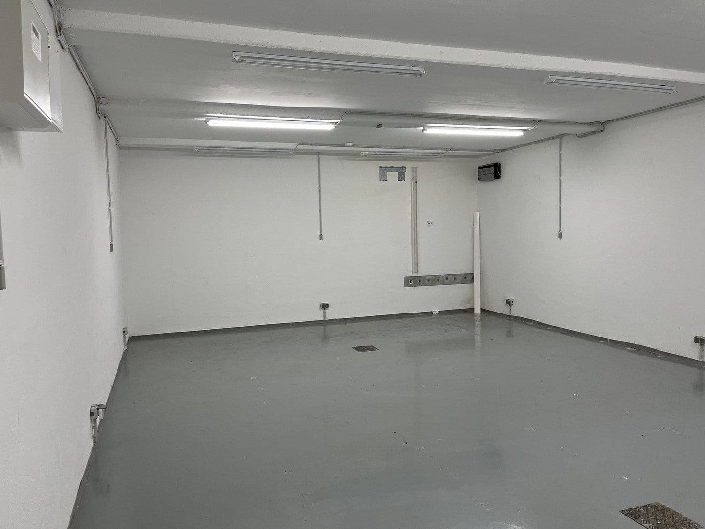 Prenájom nebytového priestoru 60 m², Burscheid, Severné Porýnie - Westfálsko Prenájom nebytového priestoru 60 m², Burscheid, Severné Porýnie - Westfálsko