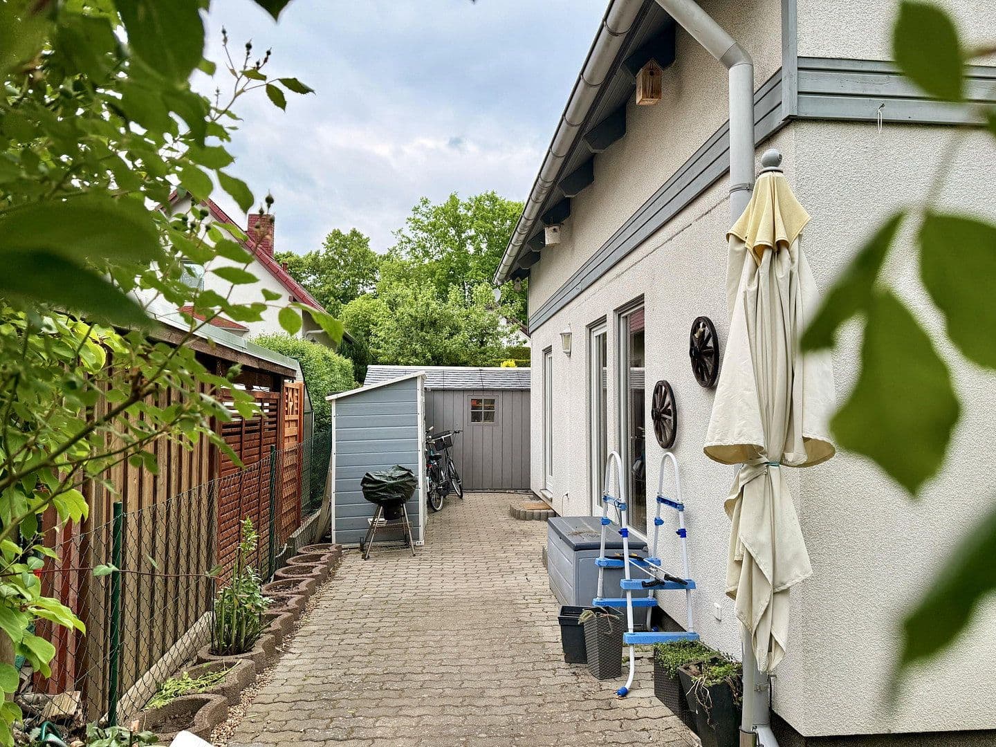 Predaj domu 119 m², pozemek 399 m², Neuenhagen bei Berlin, Brandenbursko Predaj domu 119 m², pozemek 399 m², Neuenhagen bei Berlin, Brandenbursko