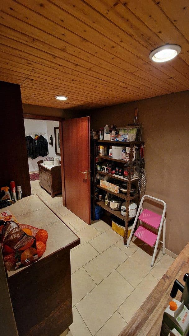 Predaj domu 184 m², pozemek 1.045 m², Schulstrasse 42, Königswinter, Severné Porýnie - Westfálsko Predaj domu 184 m², pozemek 1.045 m², Schulstrasse 42, Königswinter, Severné Porýnie - Westfálsko